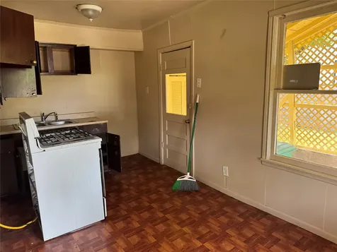 606 E 42nd Street Houston TX 77022