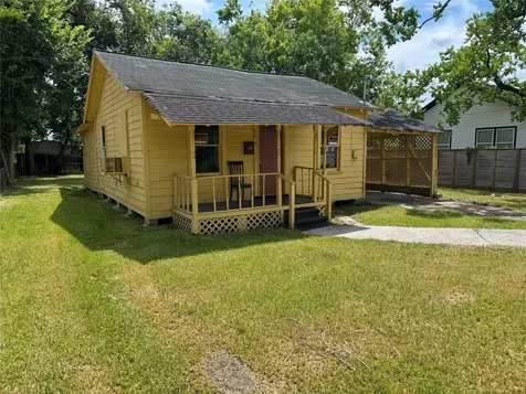 606 E 42nd Street Houston TX 77022