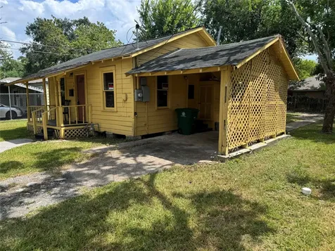 606 E 42nd Street Houston TX 77022