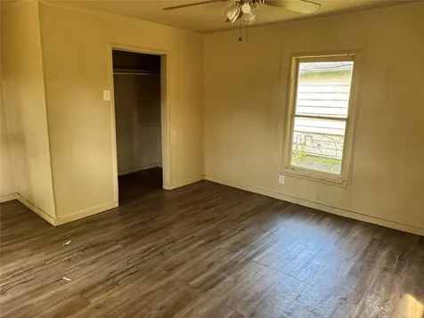 606 E 42nd Street Houston TX 77022