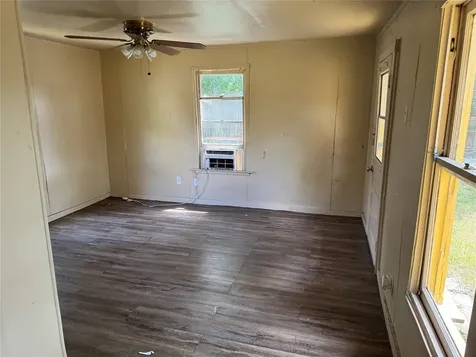 606 E 42nd Street Houston TX 77022