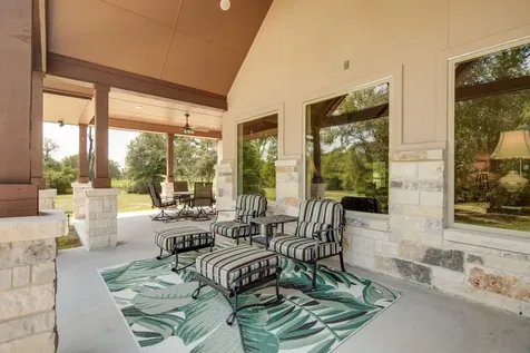 10222 Wessex Bend Iola TX 77861