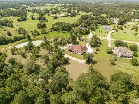 10222 Wessex Bend Iola TX 77861