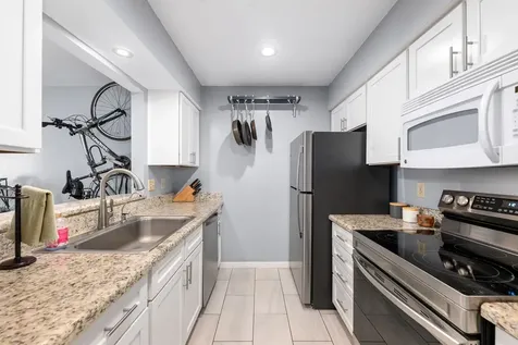 1212 Fairview Avenue I Houston TX 77006