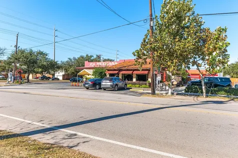 1212 Fairview Avenue I Houston TX 77006