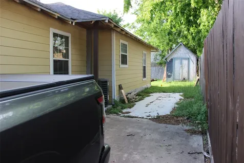 7107 Avenue I Houston TX 77011