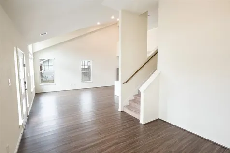 216 N Lynx Trail Montgomery TX 77316