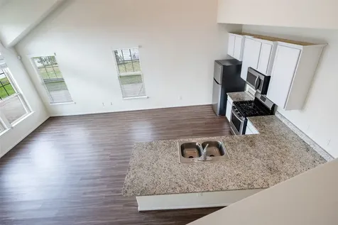 216 N Lynx Trail Montgomery TX 77316