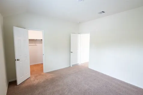 216 N Lynx Trail Montgomery TX 77316