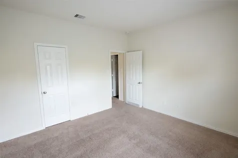 216 N Lynx Trail Montgomery TX 77316
