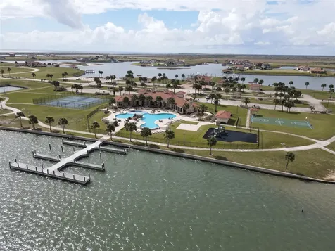 591 E Burgundy Bay Port O Connor TX 77982