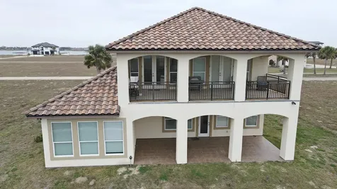 591 E Burgundy Bay Port O Connor TX 77982