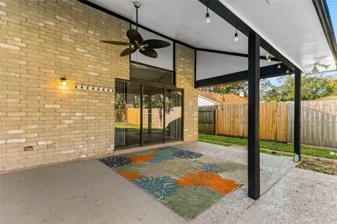 303 Narcissus Street Lake Jackson TX 77566