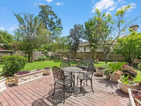 15 Golf Links Court Houston TX 77339