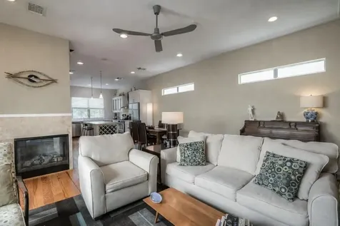 4312 Floyd Street C Houston TX 77007