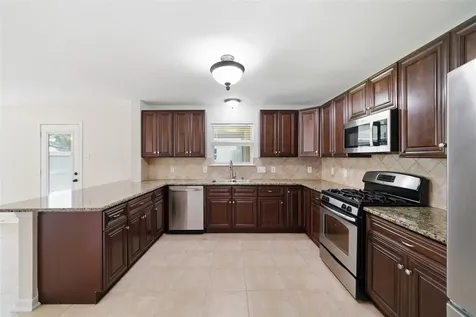 6611 Green Pear Lane Houston TX 77049