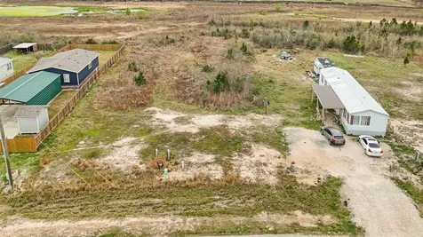 345 Road 5501 Cleveland TX 77327