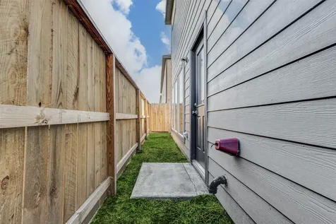 4677 Bellfort Street B Houston TX 77051
