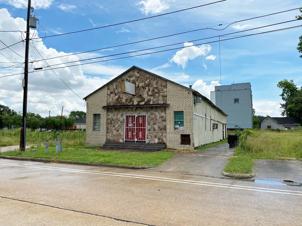 3217 Hutchins Street Houston TX 77004