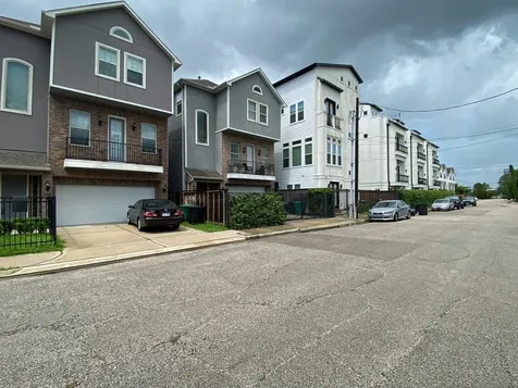 3217 Hutchins Street Houston TX 77004