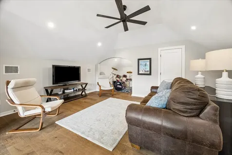 1059 Candlelight Lane Houston TX 77018