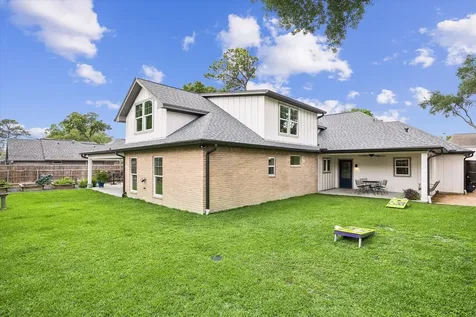 1059 Candlelight Lane Houston TX 77018