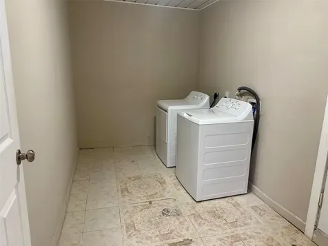 6743 Crestmont Street Houston TX 77033