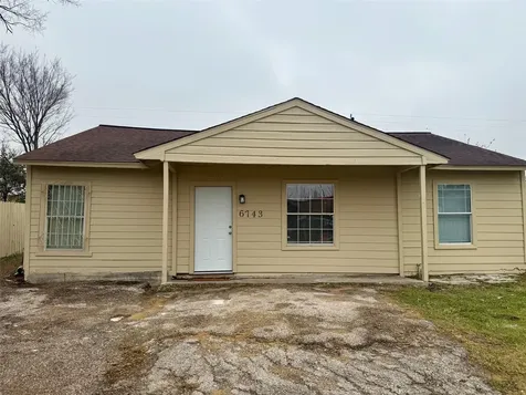 6743 Crestmont Street Houston TX 77033