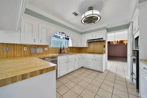 4902 Dunsmere Street Houston TX 77018