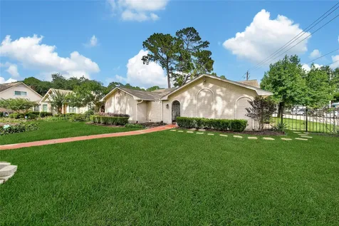 4902 Dunsmere Street Houston TX 77018