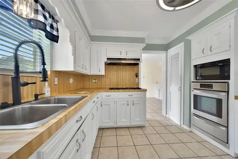 4902 Dunsmere Street Houston TX 77018