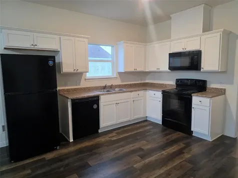 6311 White Oak Drive Hitchcock TX 77563
