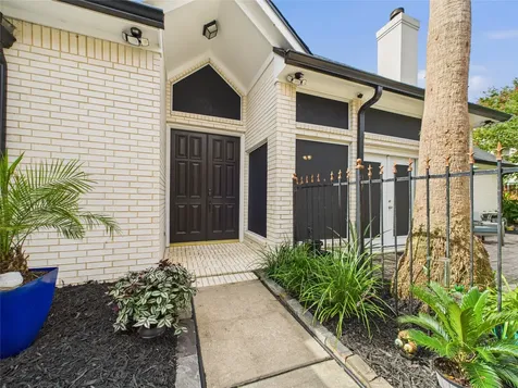 203 Las Brisas Street Kemah TX 77565