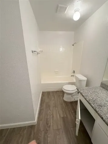 5625 Antoine Drive 1005 Houston TX 77091