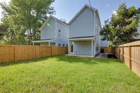 955 Ringold Street Houston TX 77088