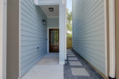 955 Ringold Street Houston TX 77088