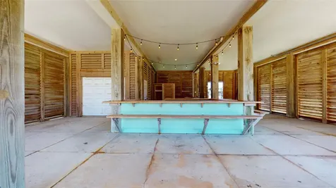 1121 Blue Water Drive Crystal Beach TX 77650