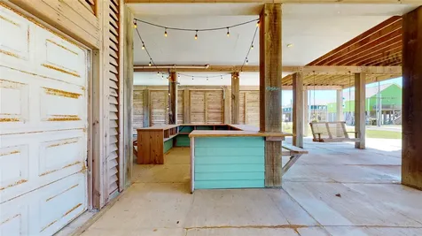 1121 Blue Water Drive Crystal Beach TX 77650