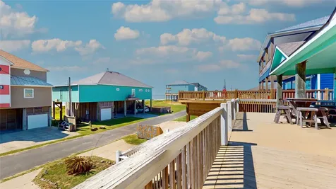 1121 Blue Water Drive Crystal Beach TX 77650