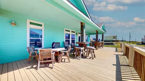 1121 Blue Water Drive Crystal Beach TX 77650