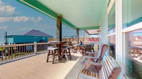 1121 Blue Water Drive Crystal Beach TX 77650