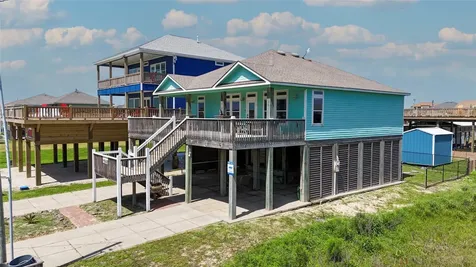 1121 Blue Water Drive Crystal Beach TX 77650