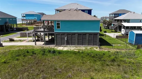 1121 Blue Water Drive Crystal Beach TX 77650