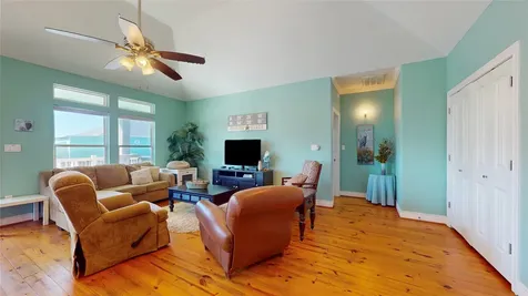1121 Blue Water Drive Crystal Beach TX 77650