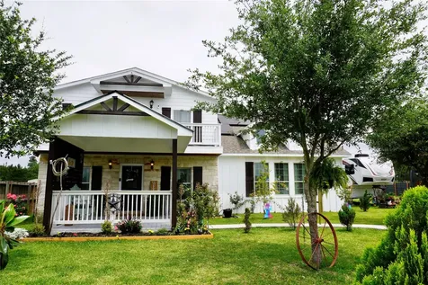 702 Road 5100 Cleveland TX 77327