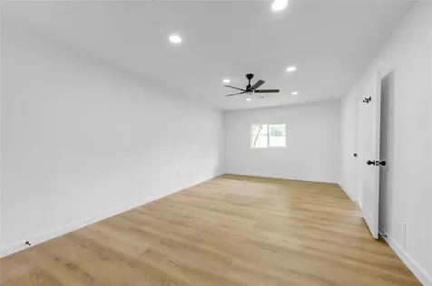 863 Marcolin Street Houston TX 77088