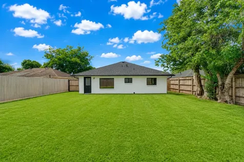 863 Marcolin Street Houston TX 77088