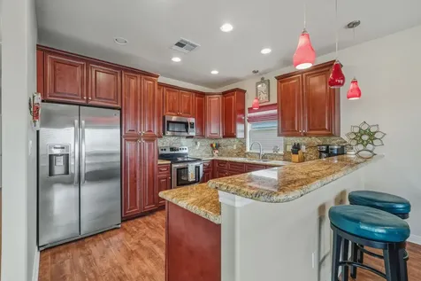 4126 Grayson Galveston TX 77554