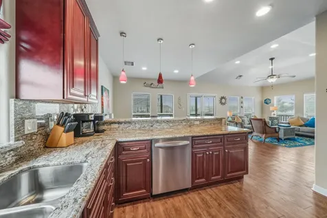 4126 Grayson Galveston TX 77554