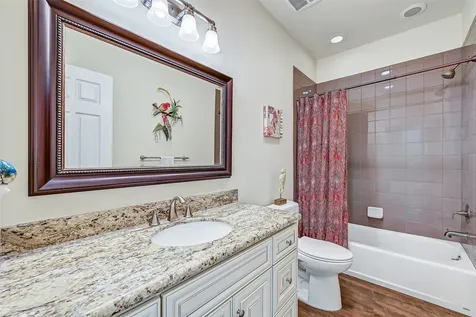 4126 Grayson Galveston TX 77554